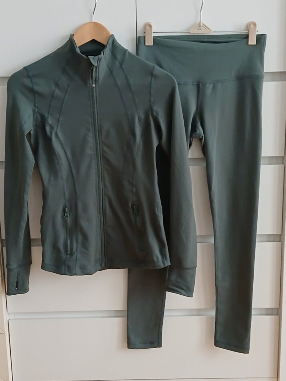 90 Degree Tracksuit Dark & Light Avocado Green XS